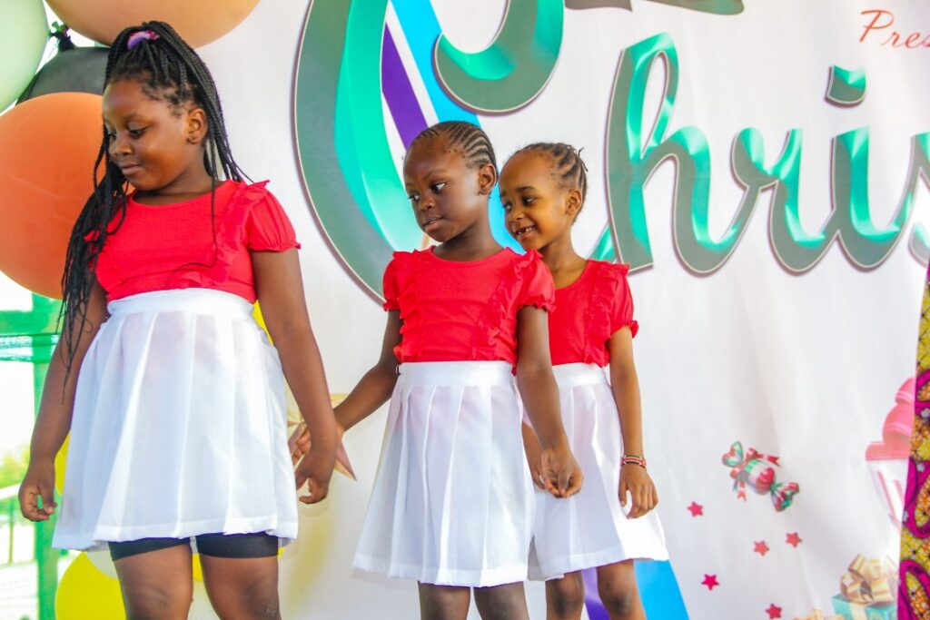 37064a6c9676409b842ad3d485fc0e43